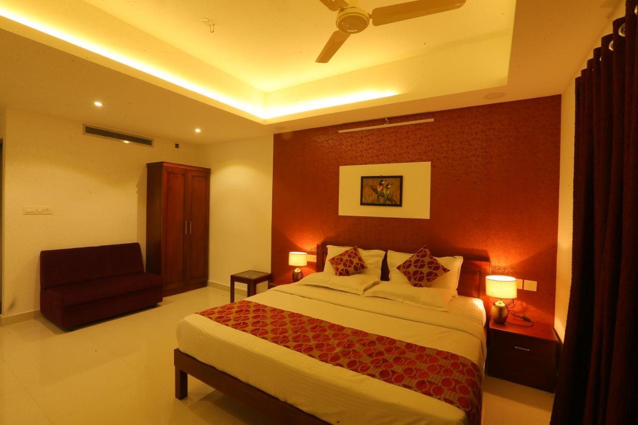 Hotel Hilite Inn Kochi Exterior photo